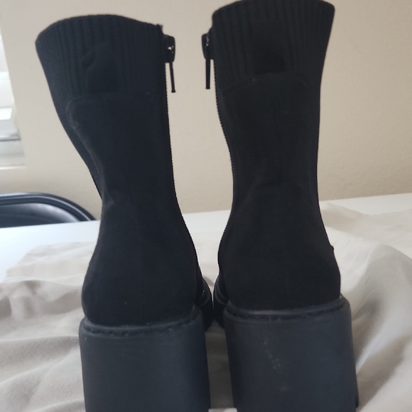 NOBO Black Ribbed Ankle Booties - Picture 8 of 10